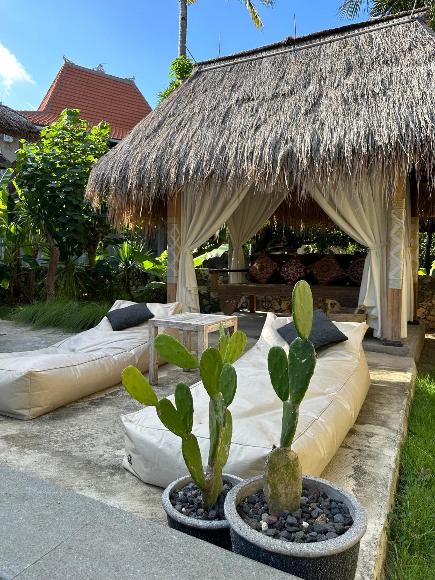Penida Cottages At Diamond Beach Hills Polilit Extérieur photo